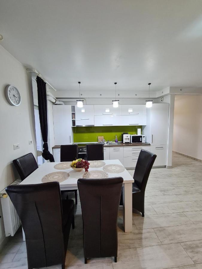 Cozy Apartment Арад Екстериор снимка