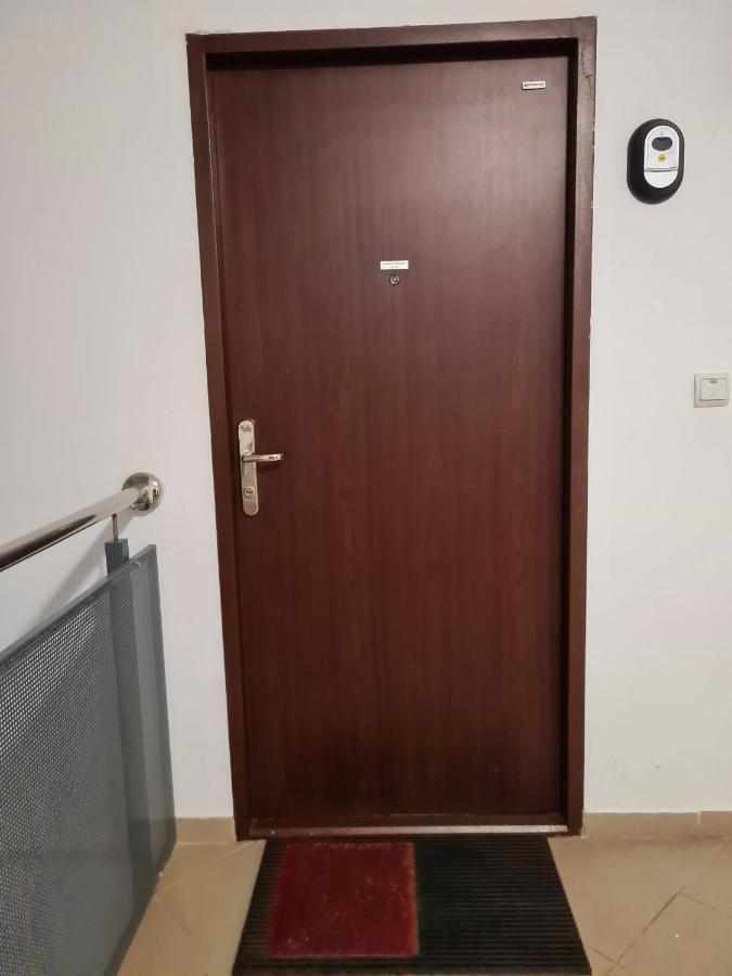 Cozy Apartment Арад Екстериор снимка